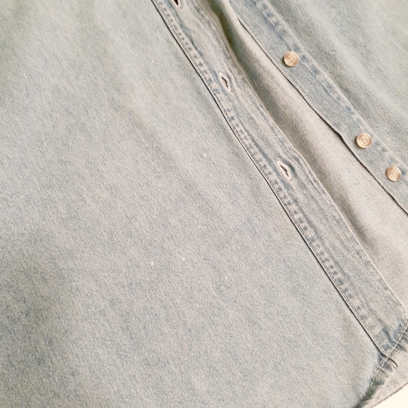 2/$30 ❤ Bill Blass Vintage 1980's Denim Shirt - Picture 6 of 6